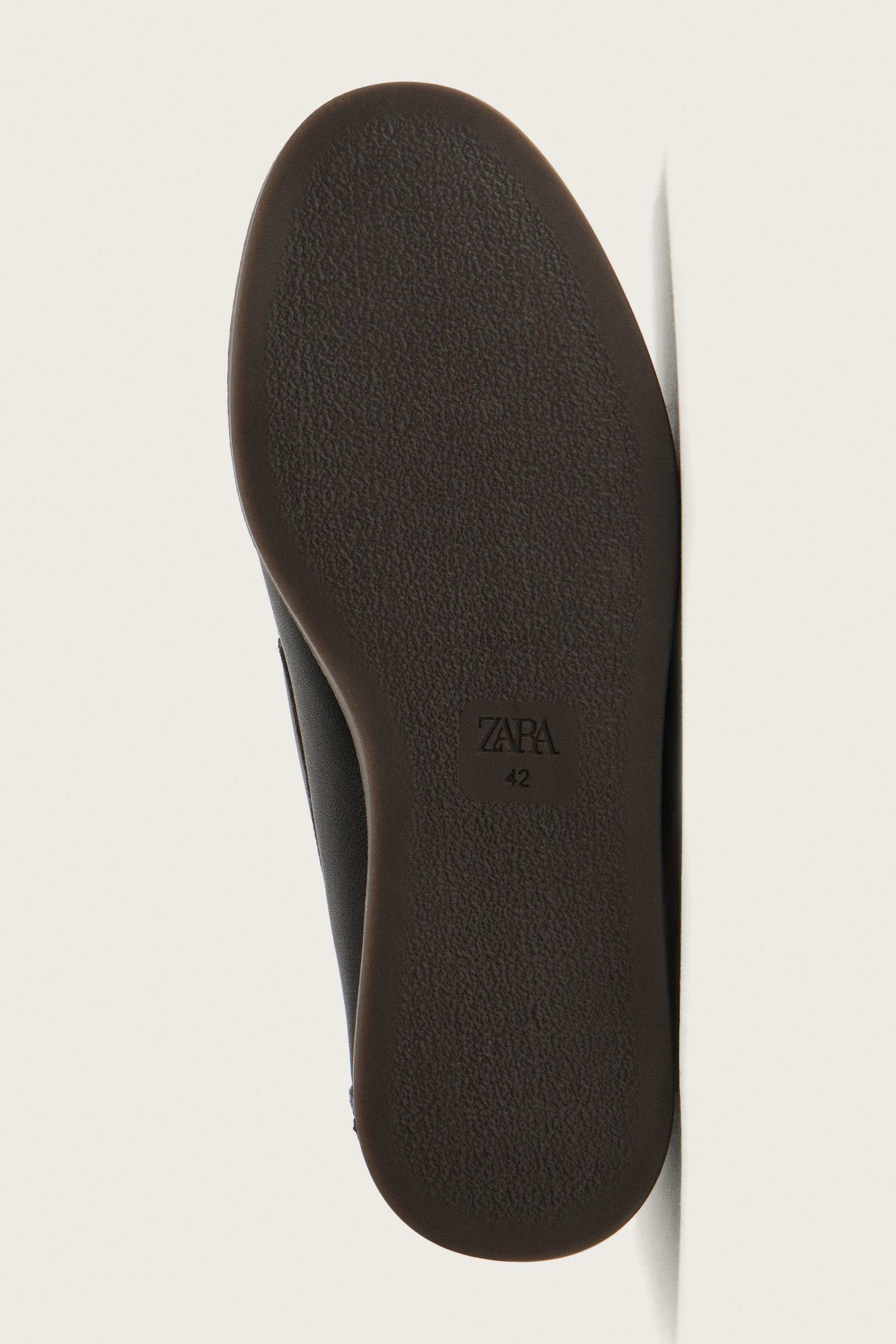 LEATHER LOAFERS
